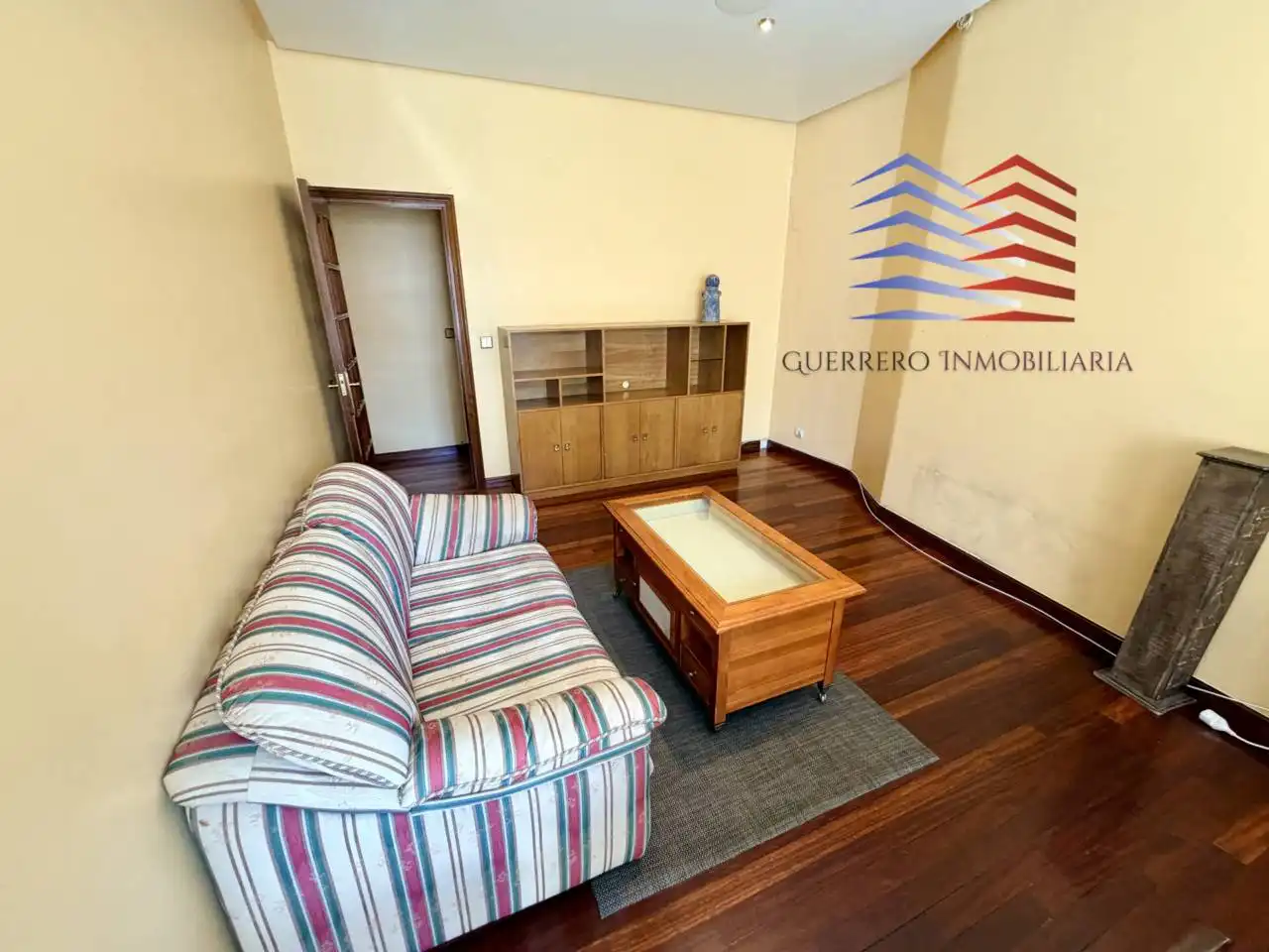 Apartament de lloguer en Ourense Capital  amb Calefacció, Parquet i Terrassa