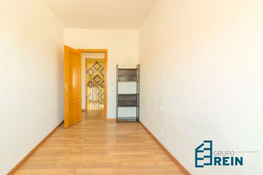 Bedroom of Flat for sale in Recas  with Air Conditioner, Heating and Terrace