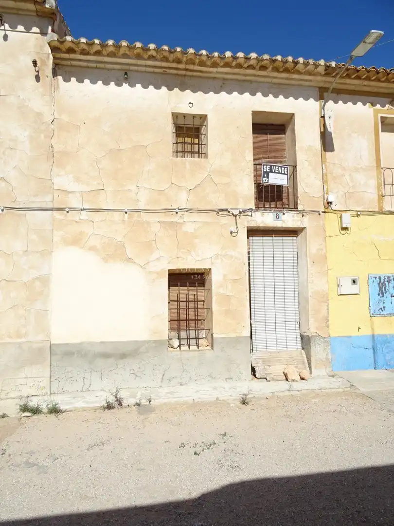 Casa rústica con jardín en venta en Hondón de las Nieves / El Fondó de les Neus