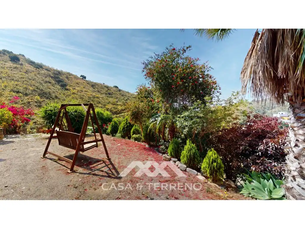Jardí de Casa o xalet en venda en Moclinejo amb Piscina