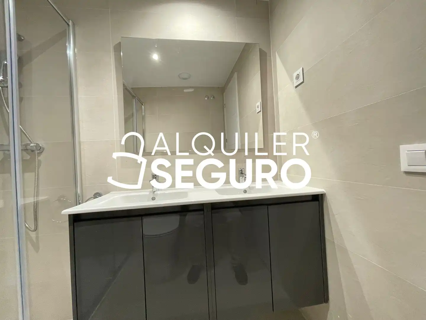 Bathroom of Flat for rent in Latina