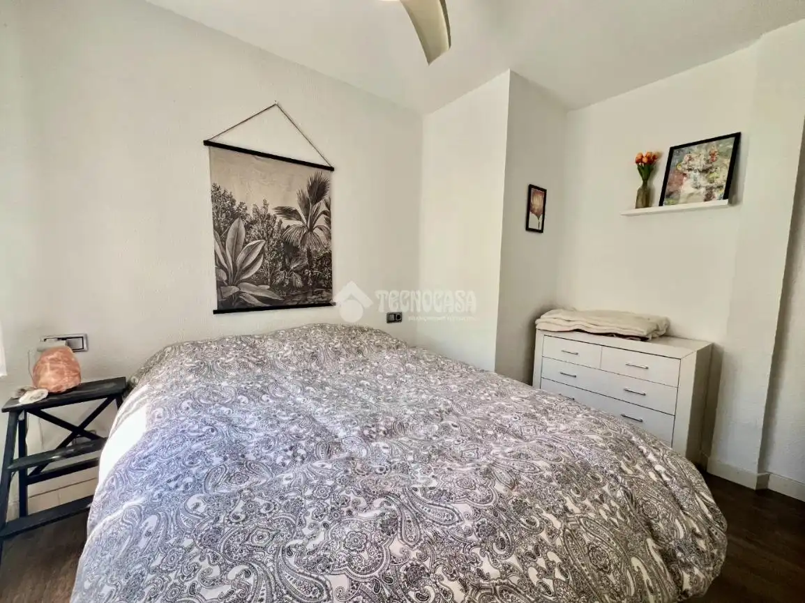 Schlafzimmer von Wohnung zum Verkauf in Madrid mit Klimaanlage und Heizung