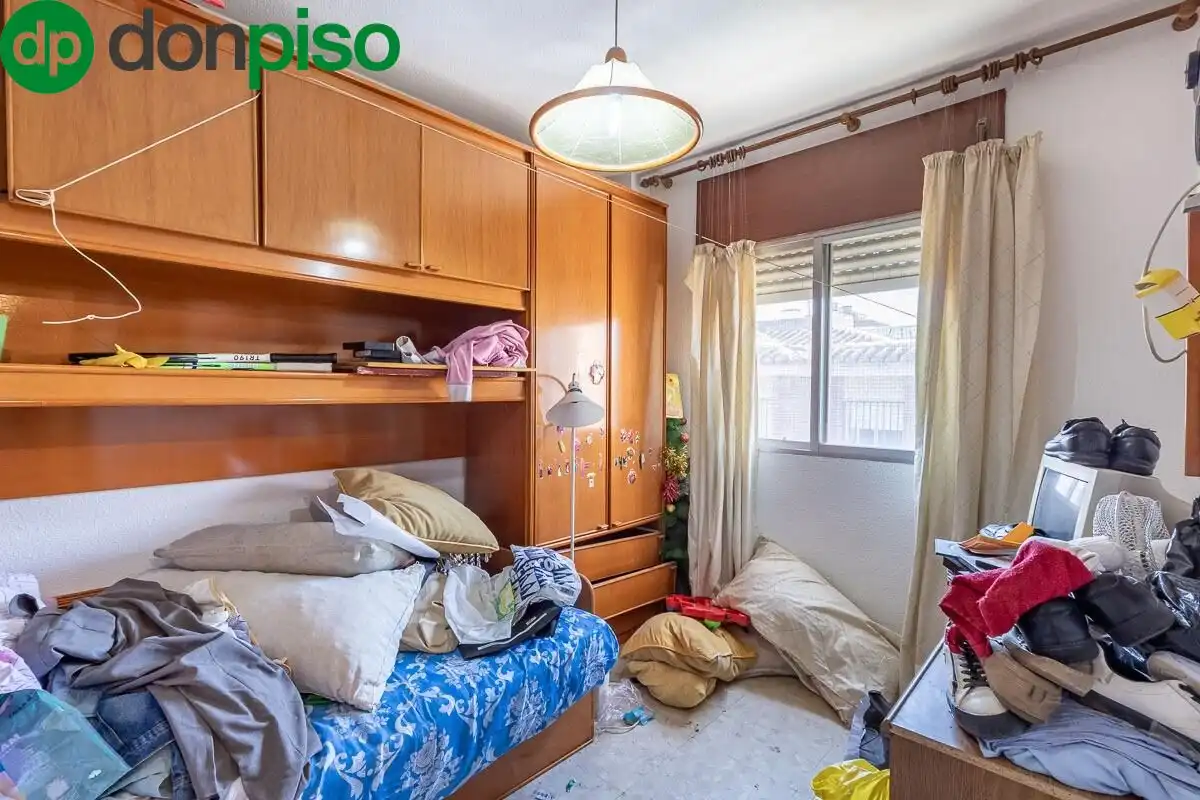 Bedroom of Flat for sale in Granada  with Heating and Balcony