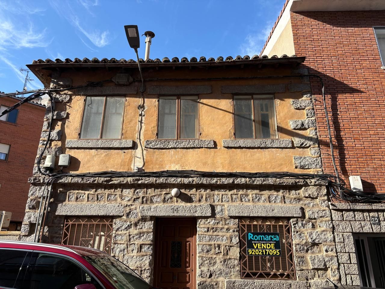 Exterior view of House or chalet for sale in Ávila Capital  with Heating and Terrace