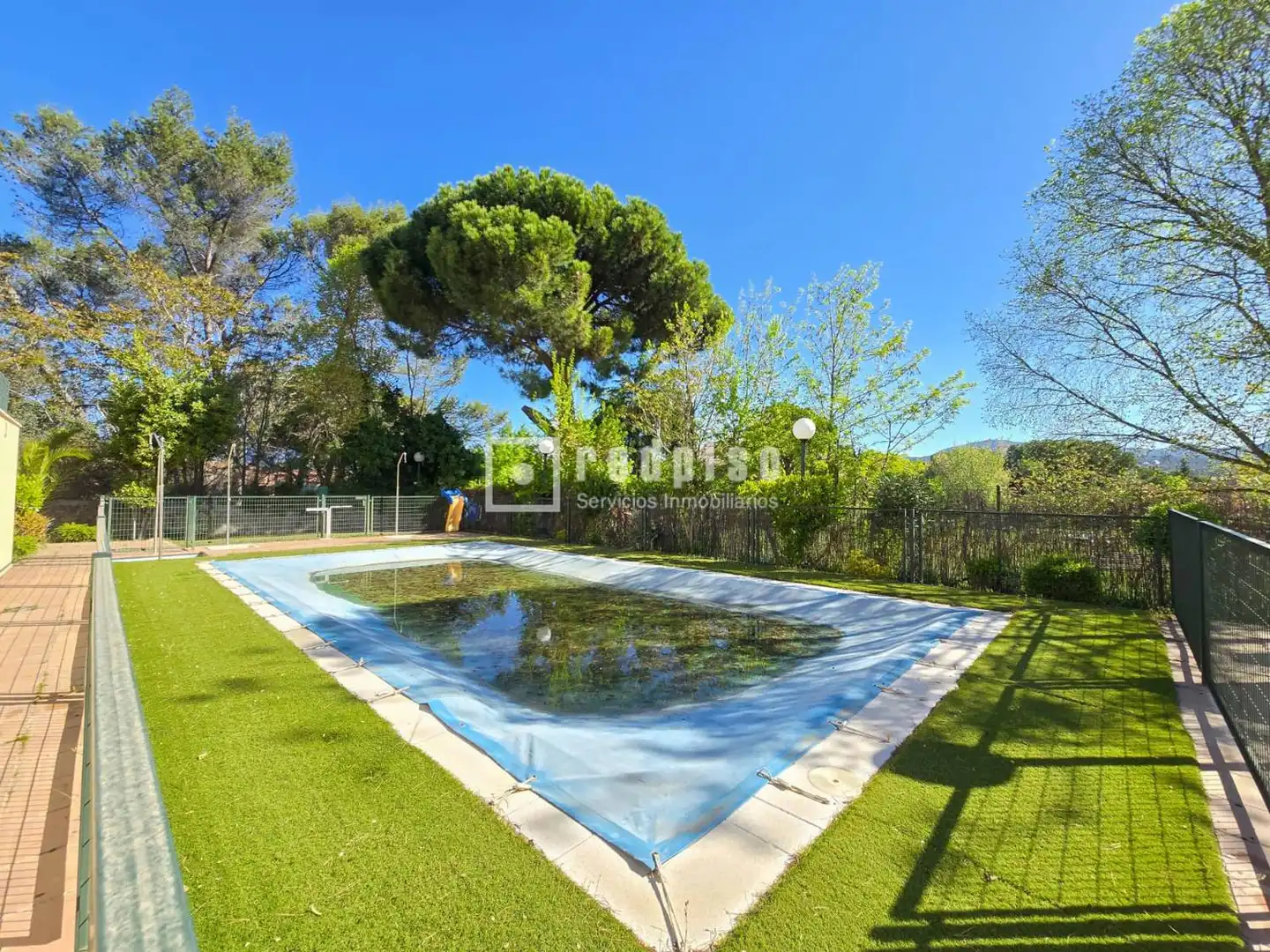 Piscina de Casa o xalet en venda en Collado Villalba amb Calefacció, Terrassa i Traster