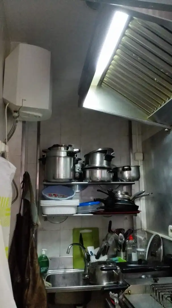 Cuina de Local en venda en Móstoles amb Aire condicionat i Moblat