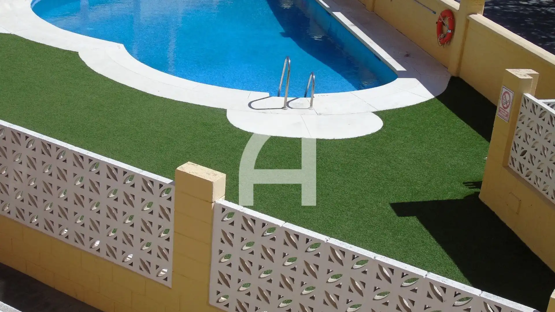 Piscina de Piso en venta en Fuengirola con Aire acondicionado, Calefacción y Terraza