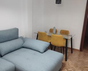 Living room of Flat to rent in  Granada Capital  with Balcony