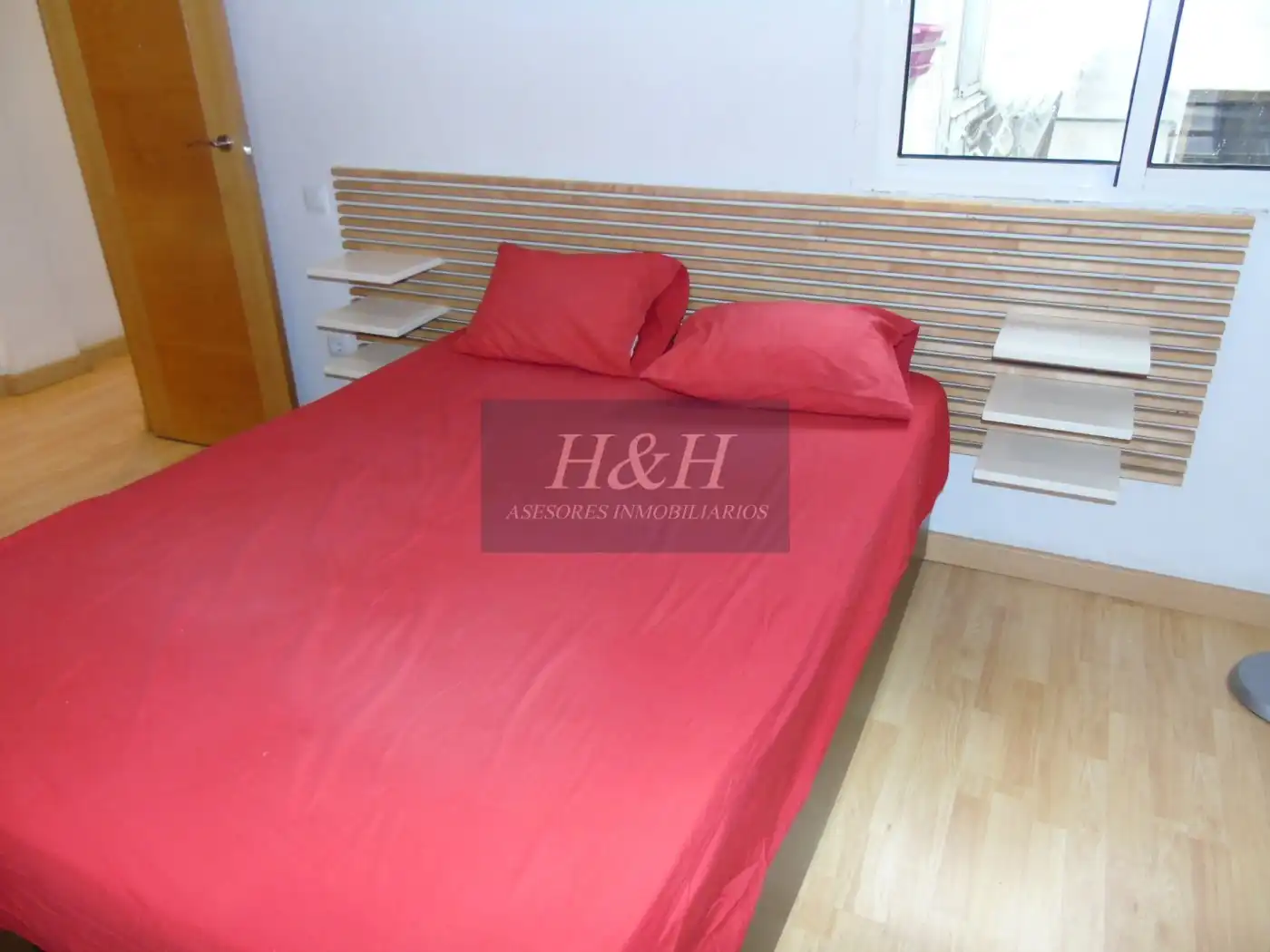 Habitación de Ático de alquiler en Burjassot con Parquet, Terraza y Amueblado