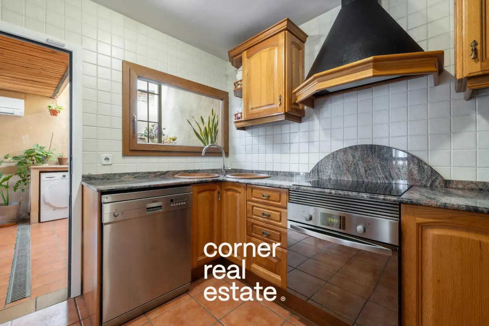 Cocina de Casa o chalet en venta en Molins de Rei con Aire acondicionado, Calefacción y Jardín privado