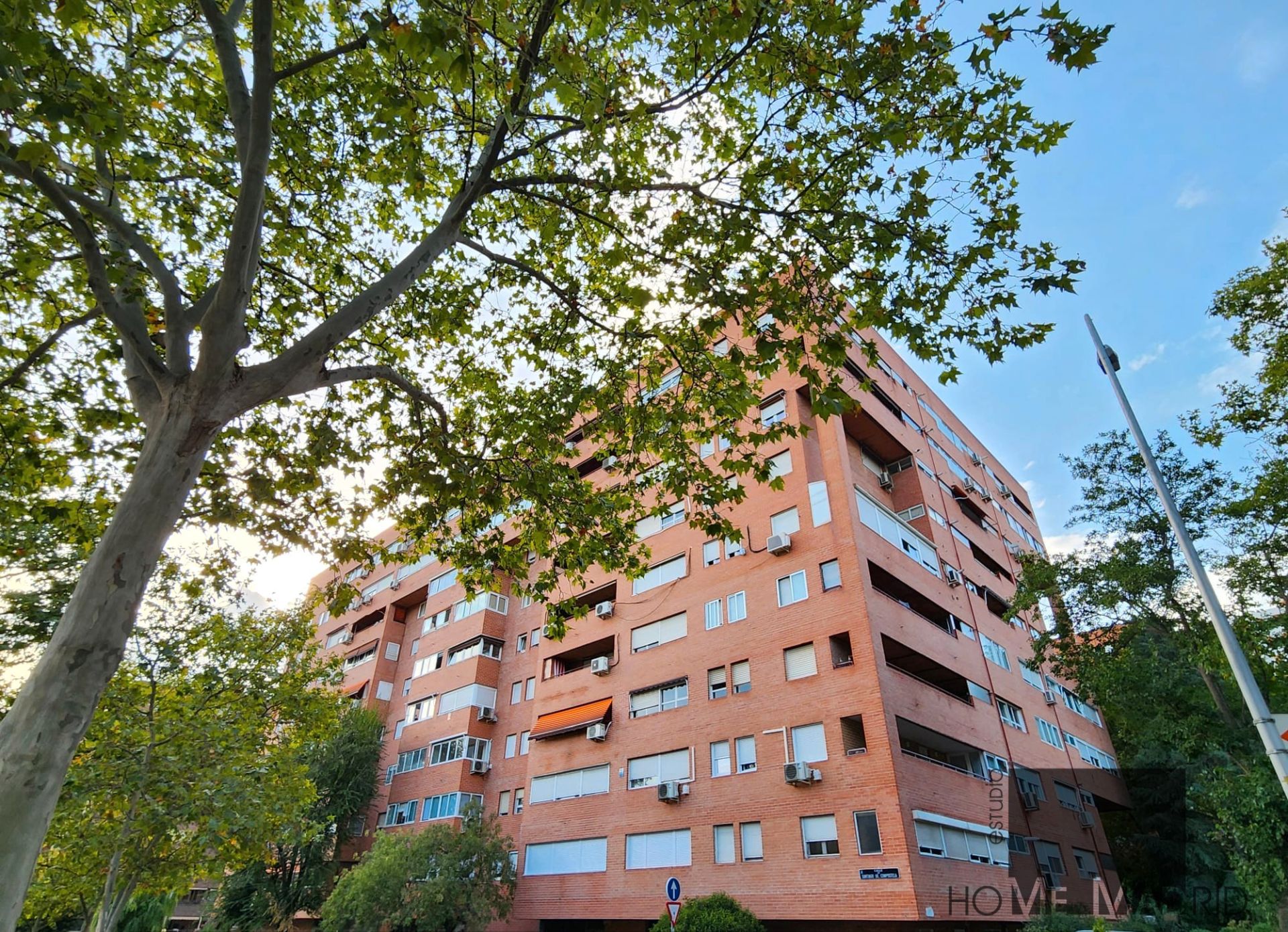 Exterior view of Flat to rent in  Madrid Capital  with Air Conditioner, Heating and Parquet flooring