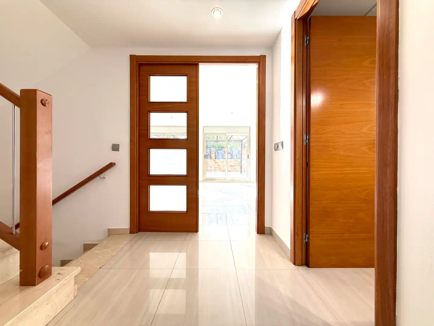 Semi-detached house with pool for sale in Carrer d'Escornalbou, imagen 9