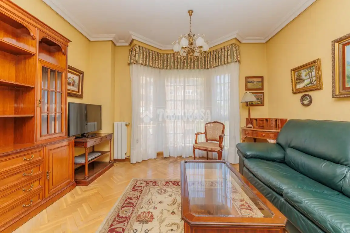 Sala de estar de Piso en venta en Madrid con Aire acondicionado, Calefacción y Parquet