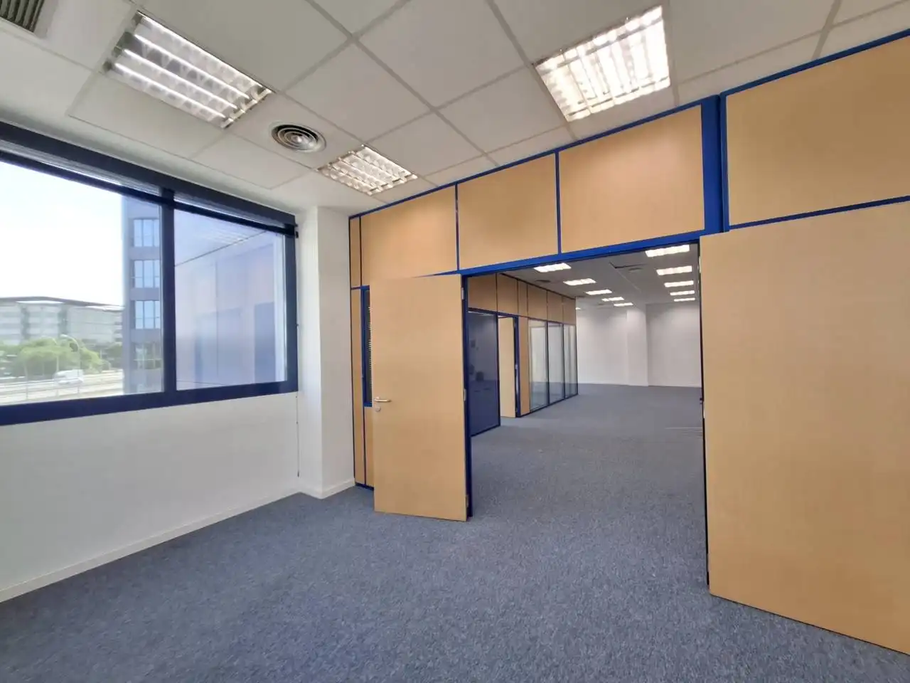 Office for rent in Madrid  with Air Conditioner, Heating and Alarm