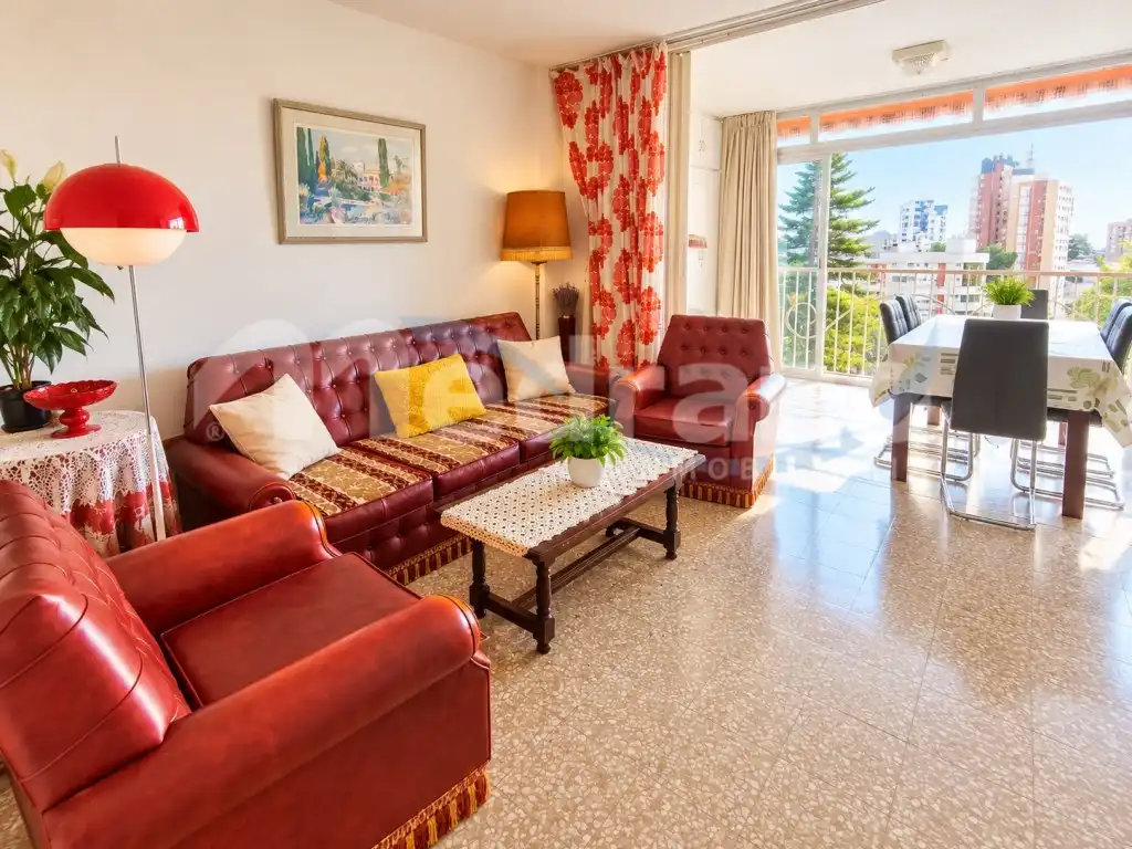 Sala de estar de Apartamento en venta en Benidorm con Terraza, Piscina y Piscina comunitaria
