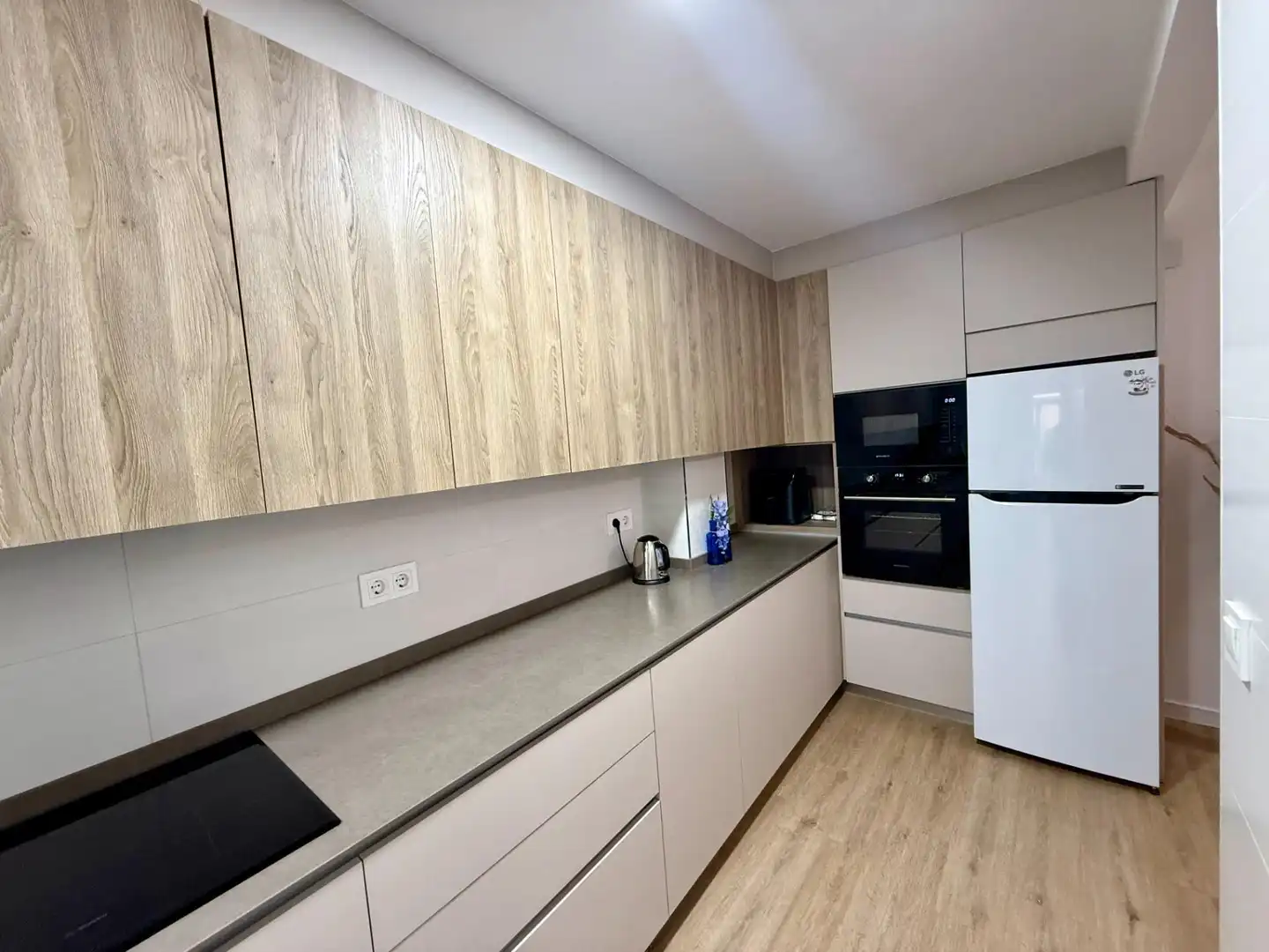 Cocina de Piso en venta en Torrevieja con Calefacción, Terraza y Amueblado
