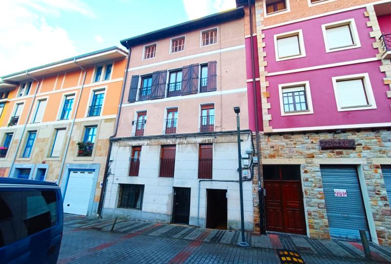 Foto 1 de Piso en venta en C/ Bartolome Deunaren, Areatza, Bizkaia