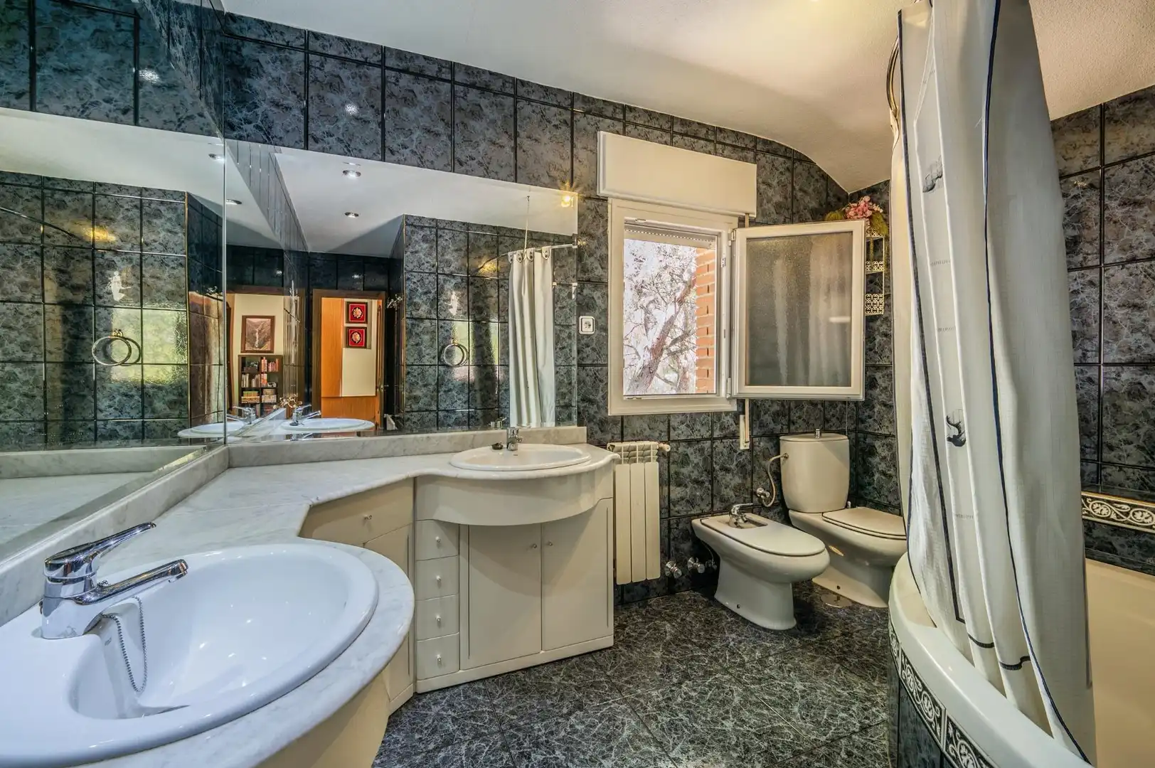 Houses for sale in Casa Amarilla