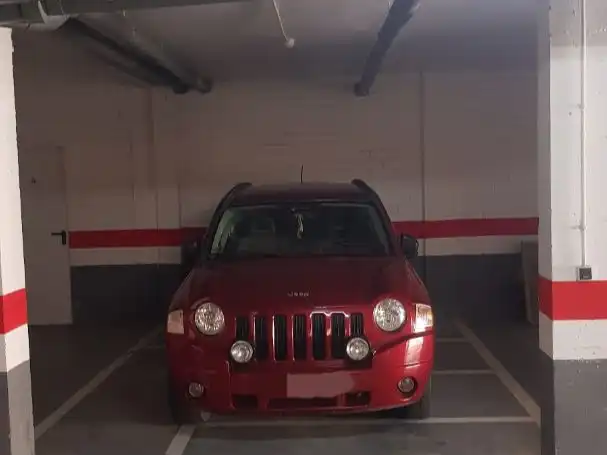 Einzelparkplatz zum Verkauf in Carrer Castell de Tona 14