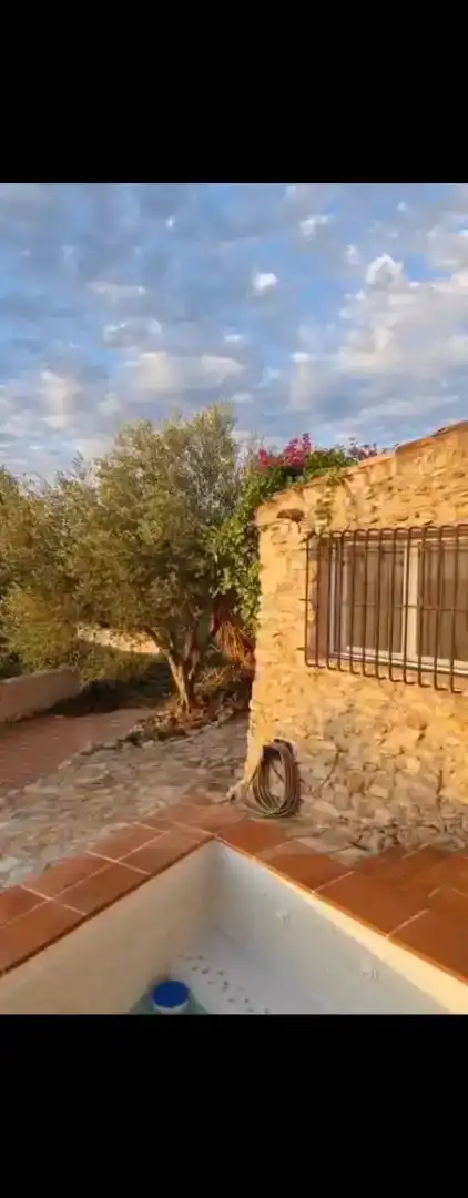 Vista exterior de Finca rústica en venda en L'Ametlla de Mar  amb Aire condicionat, Piscina i Balcó