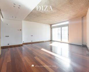Exterior view of Flat to rent in  Madrid Capital  with Heating, Sauna and Alarm