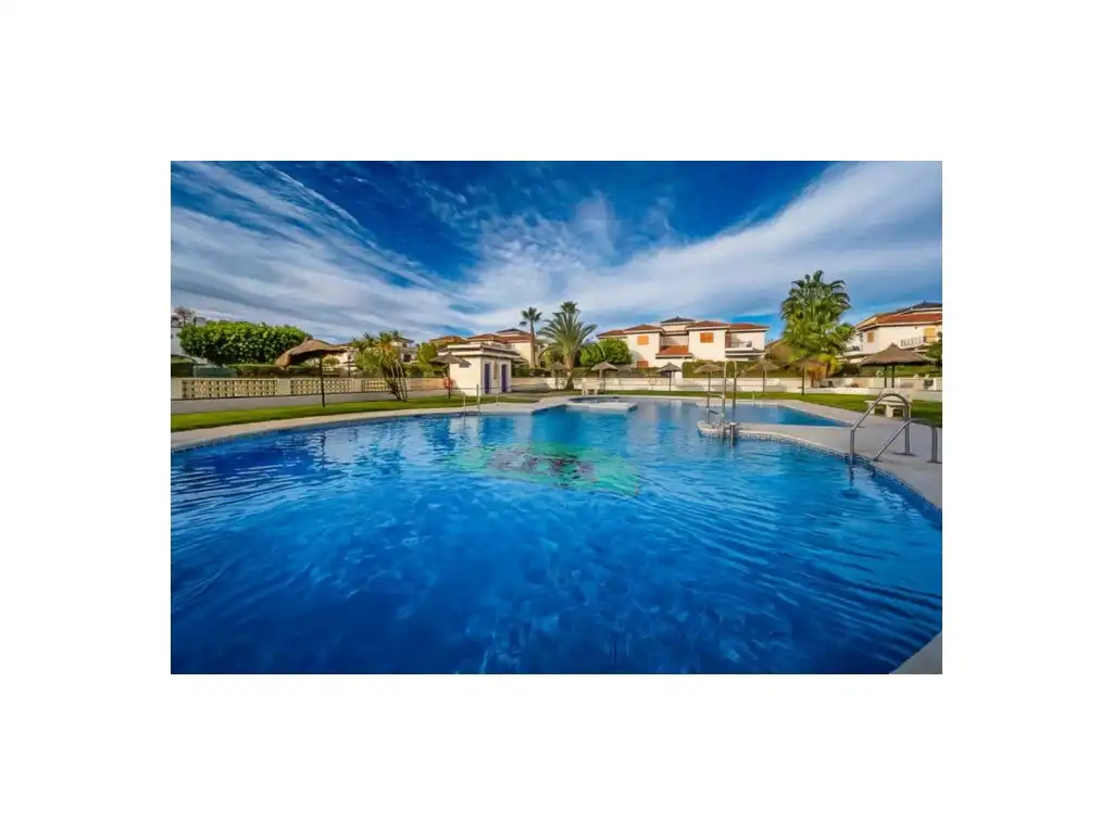 Piscina de Apartamento en venta en Vera con Aire acondicionado, Terraza y Amueblado