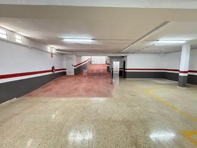 Parking de Apartamento en venta en Valdepeñas con Aire acondicionado, Calefacción y Trastero