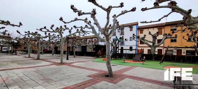 Piso en Venta en España en Luceni