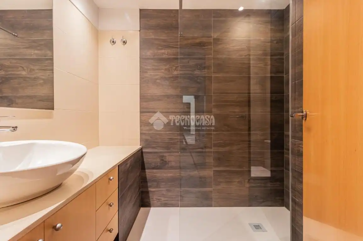 Baño de Piso en venta en Sant Cugat del Vallès