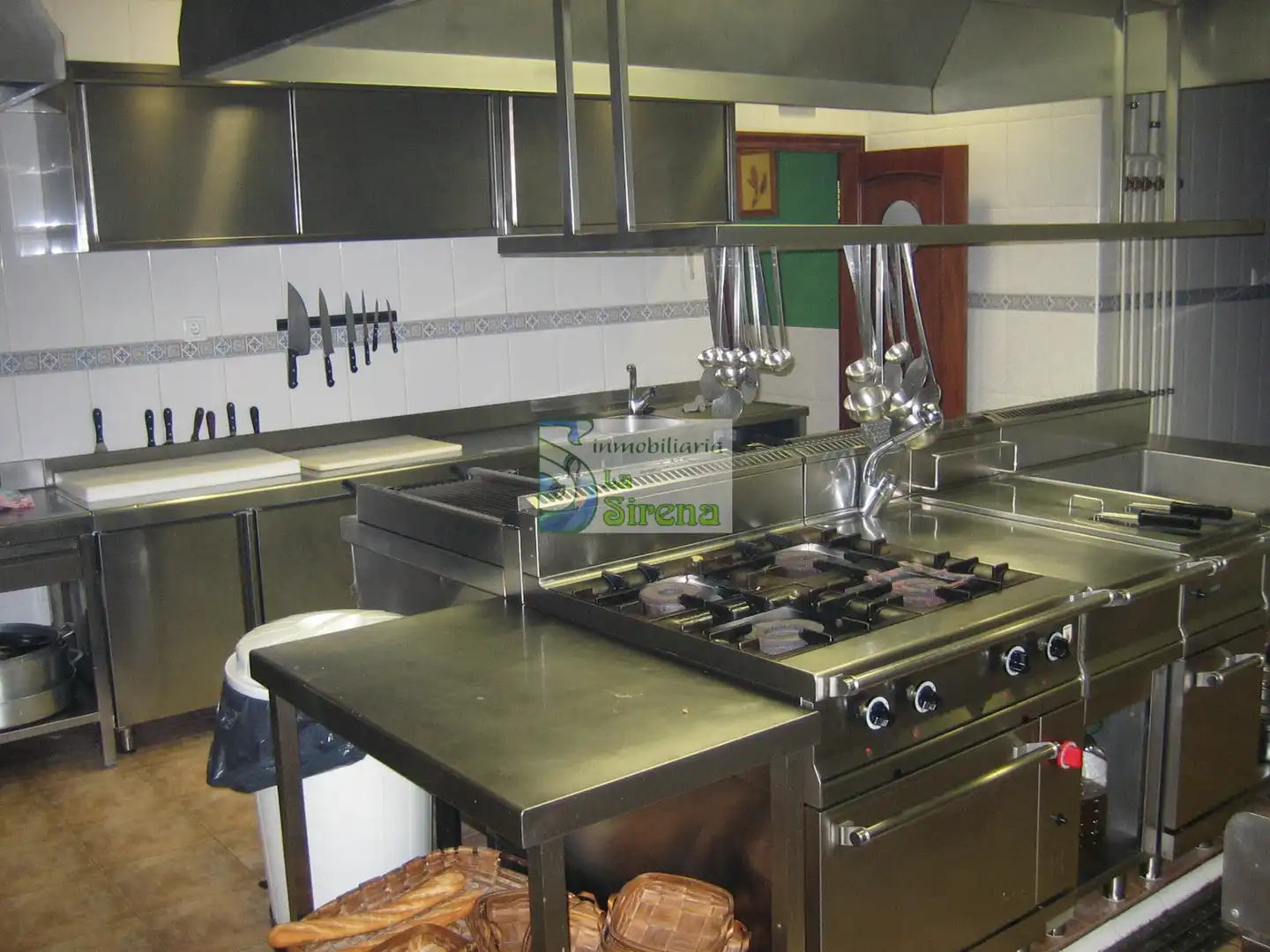 Kitchen of Commercial properties for sale in Castro-Urdiales  with Air Conditioner, Heating and Terrace