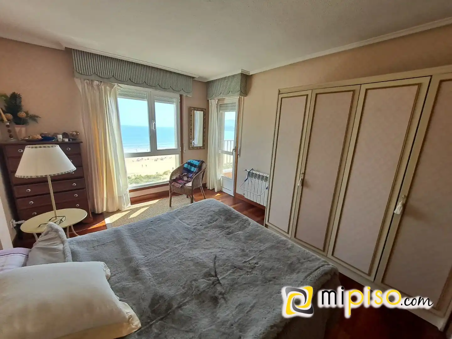 Bedroom of Flat for rent in Laredo  with Terrace and Furnished