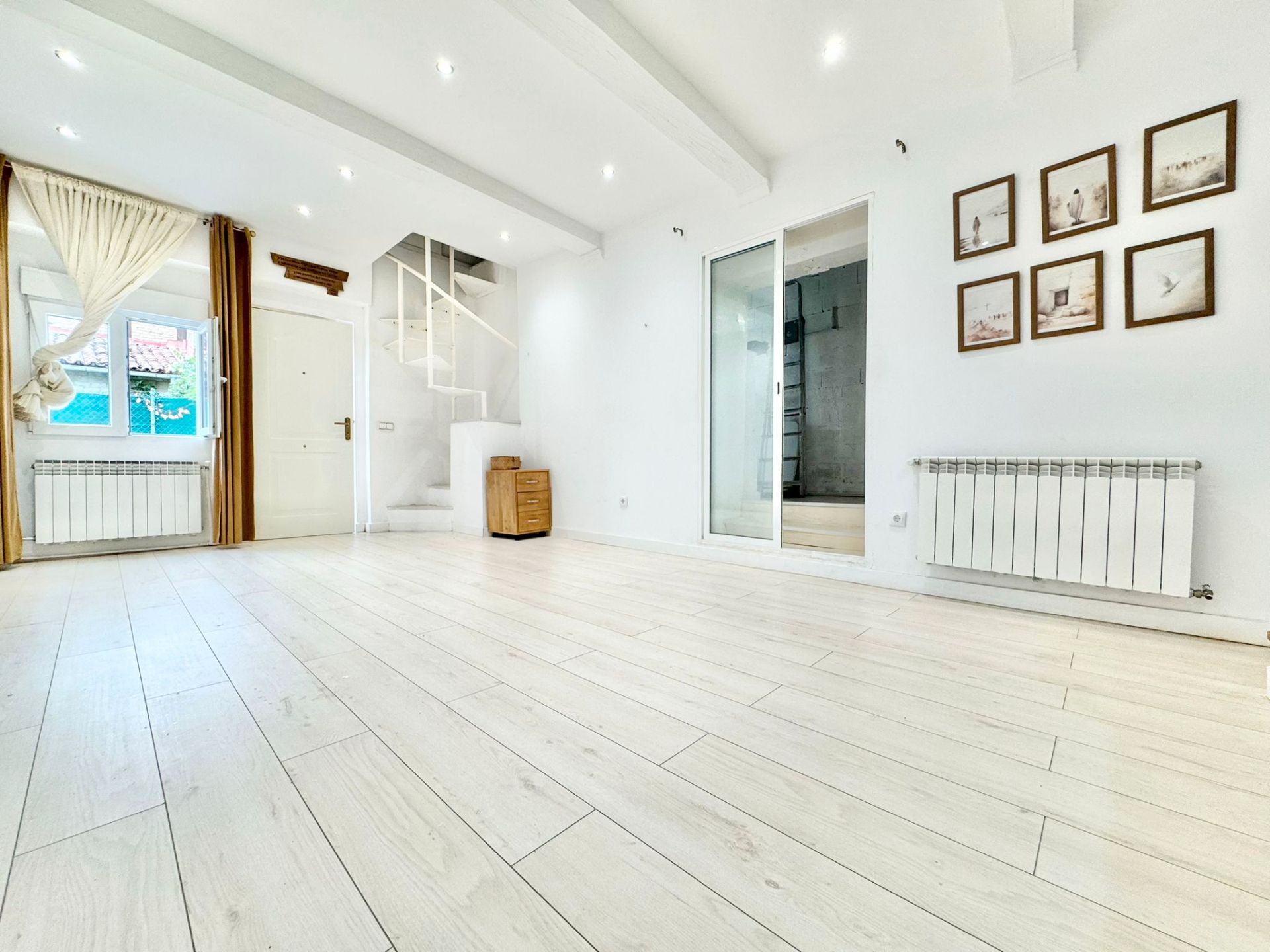Country house for sale in Condado de Treviño