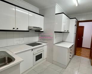 Kitchen of Flat to rent in Vigo   with Heating, Parquet flooring and Storage room