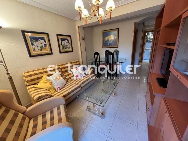 Living room of Flat for sale in  Madrid Capital  with Terrace, Furnished and Washing machine
