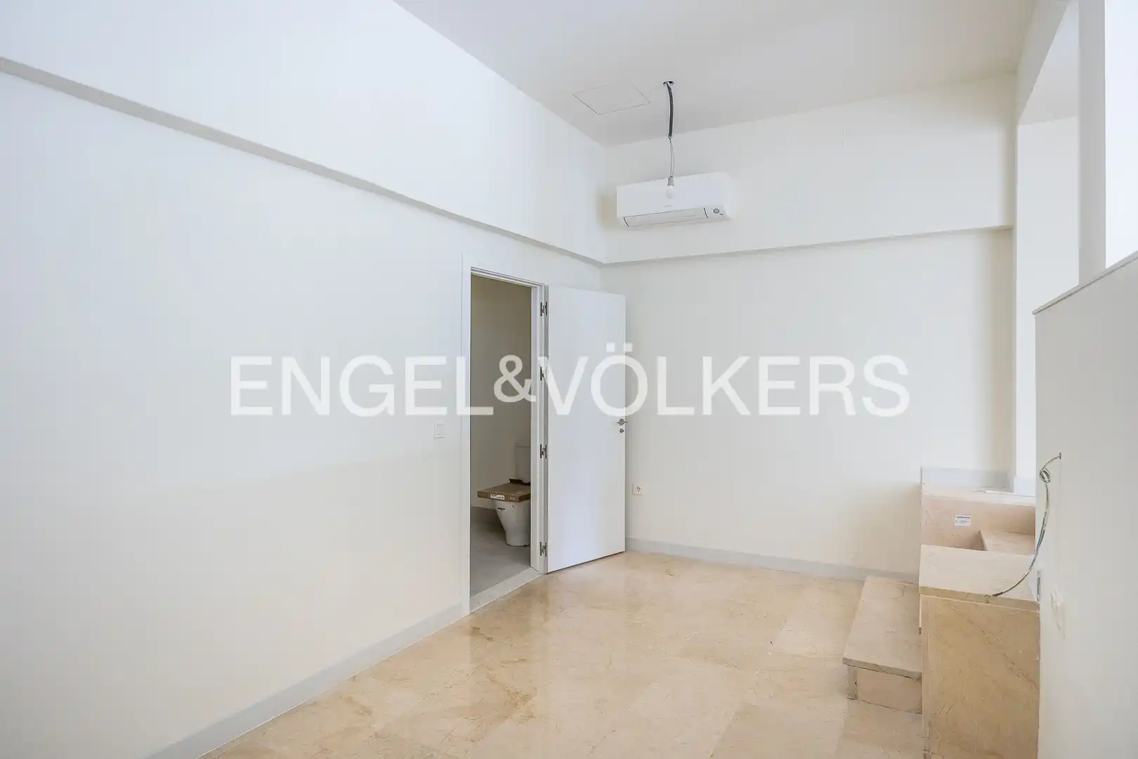 Piso en venta en Sevilla con Aire acondicionado y Calefacción