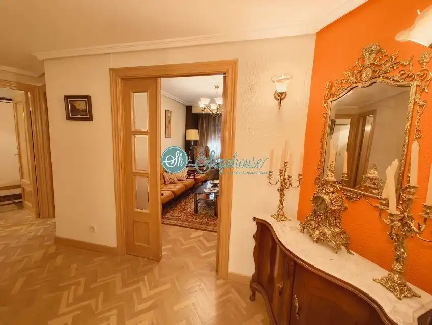 Pis en venda en Segovia amb Calefacció, Parquet i Moblat