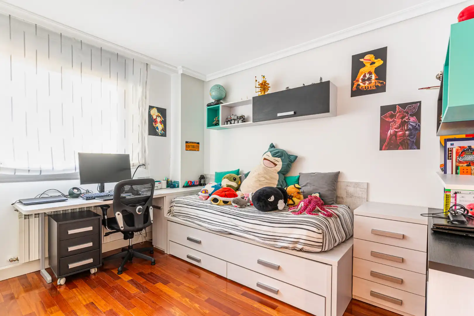 Schlafzimmer von Dachboden zum Verkauf in Majadahonda mit Klimaanlage, Heizung und Terrasse
