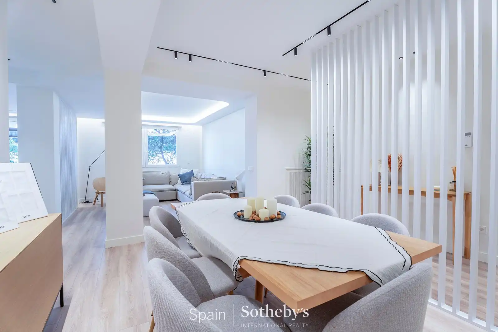 Menjador de Apartament en venda en Madrid amb Aire condicionat i Calefacció