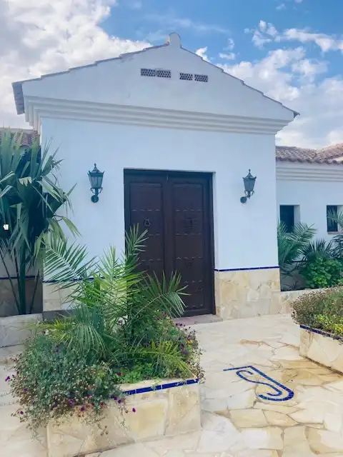 Inmuebles singulares con piscina en venta en Alozaina, imagen 5