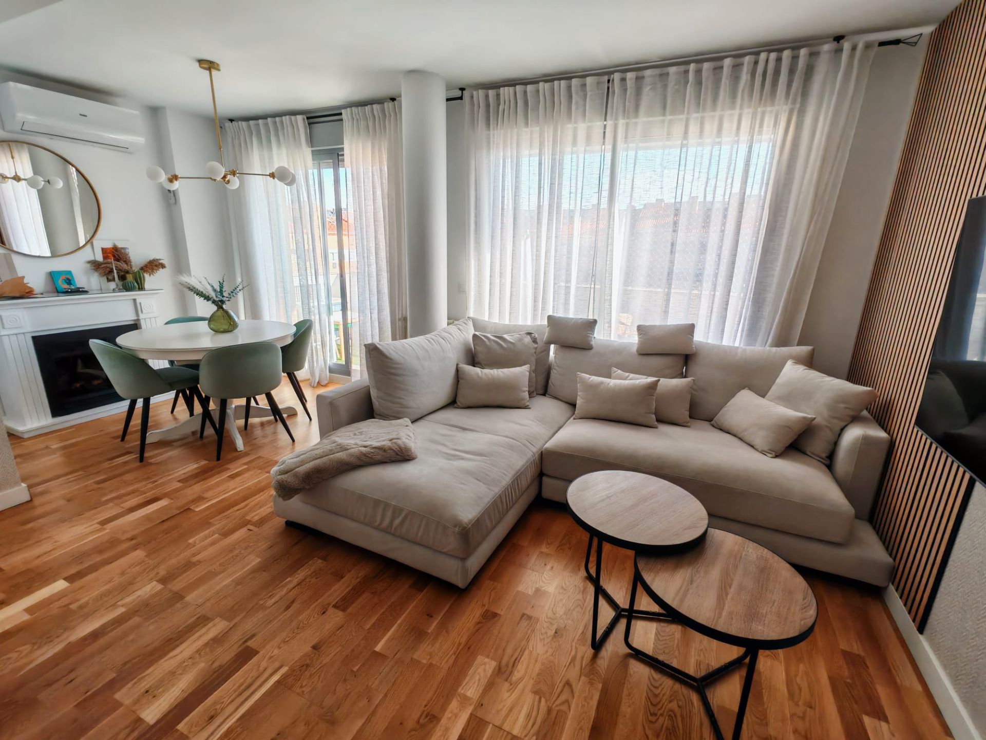 Living room of Attic for sale in Navalcarnero  with Air Conditioner, Heating and Parquet flooring