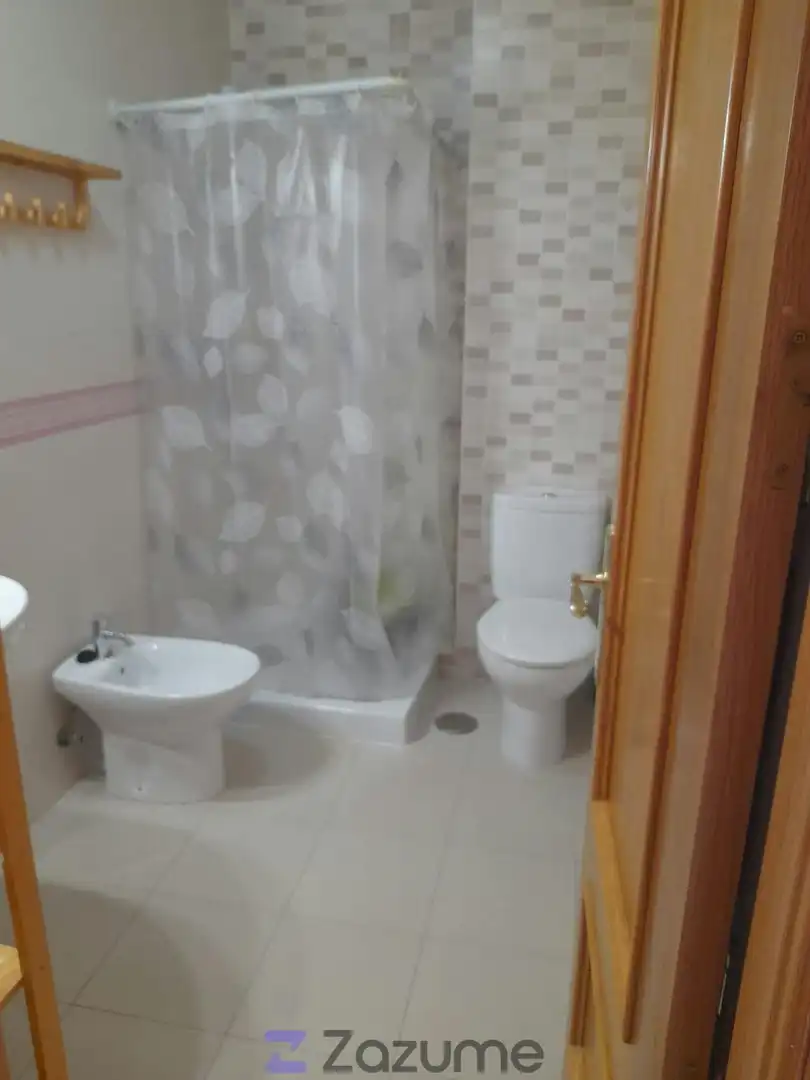 Bany de Estudi de lloguer en Fuenlabrada amb Aire condicionat, Calefacció i Moblat