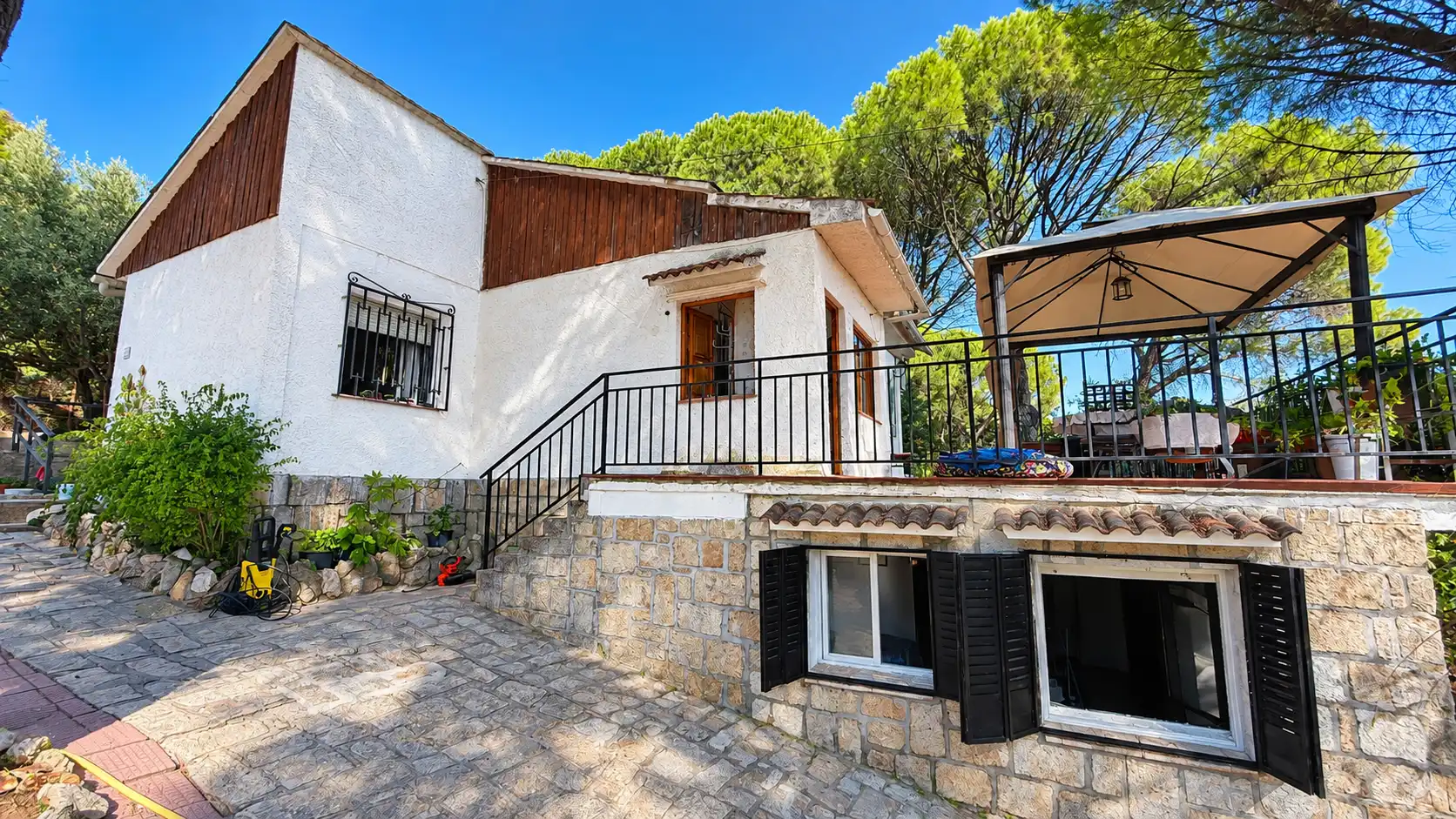 Villa mit Pool zur Miete in Avenida del Encinar 2A