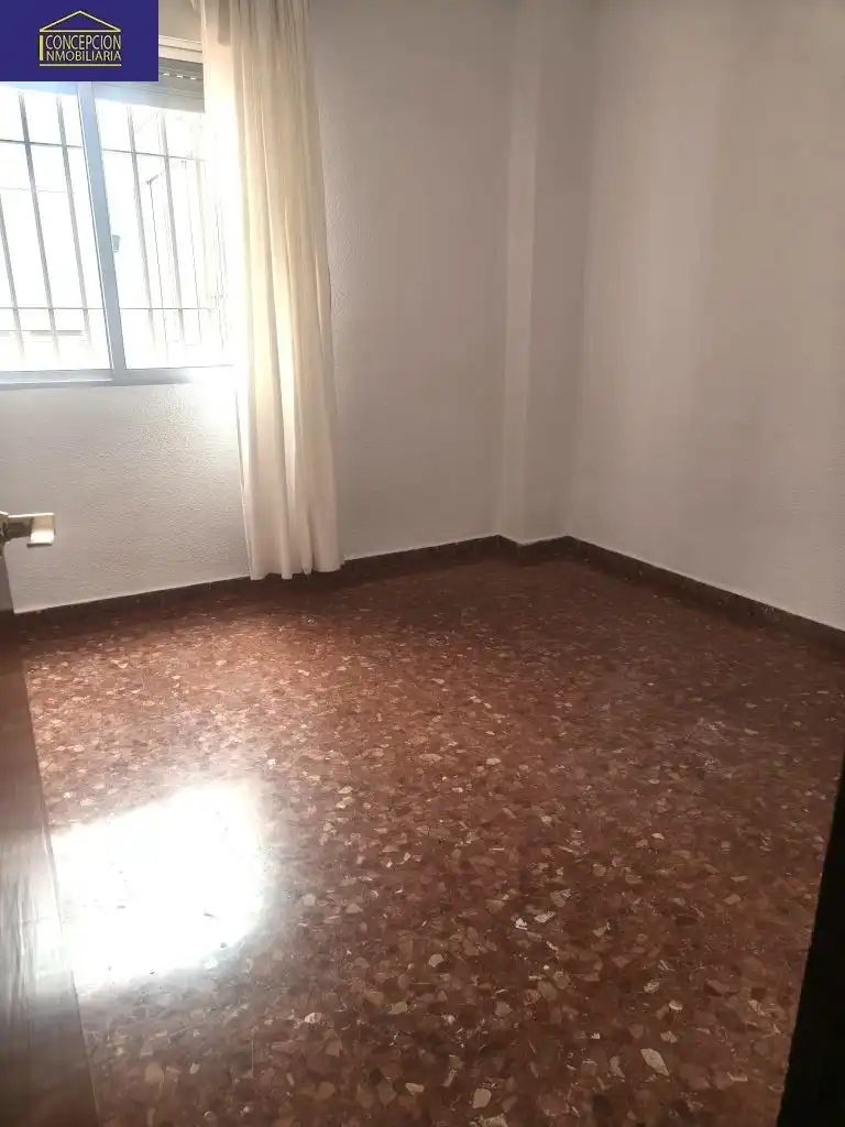 Schlafzimmer von Wohnung zum Verkauf in Córdoba mit Terrasse und Balkon
