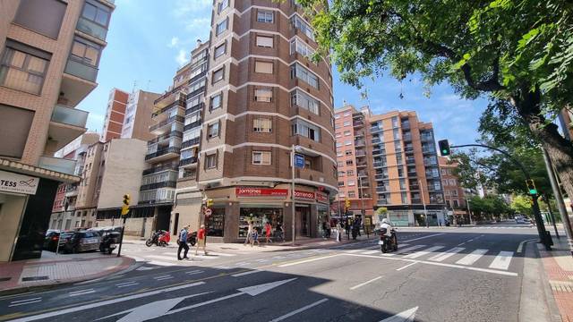 Local comercial en Venta en Calle de San José de Calasanz en La Granja