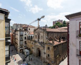 Vista exterior de Pis en venda en Bilbao  amb Calefacció i Balcó