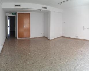 Office to rent in  Valencia Capital  with Air Conditioner