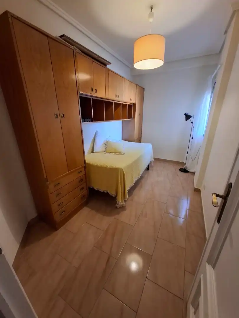 Schlafzimmer von Wohnung zum Verkauf in Valencia mit Möbliert und Balkon