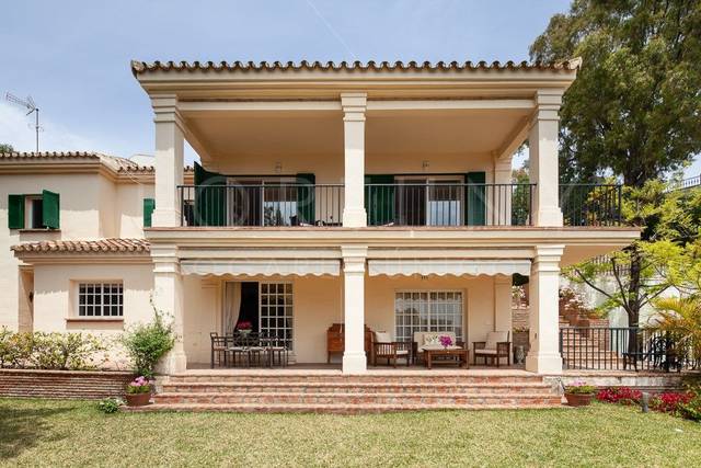 Casa-chalet en Venta en Cerrado de Calderón - Hacienda Paredes
