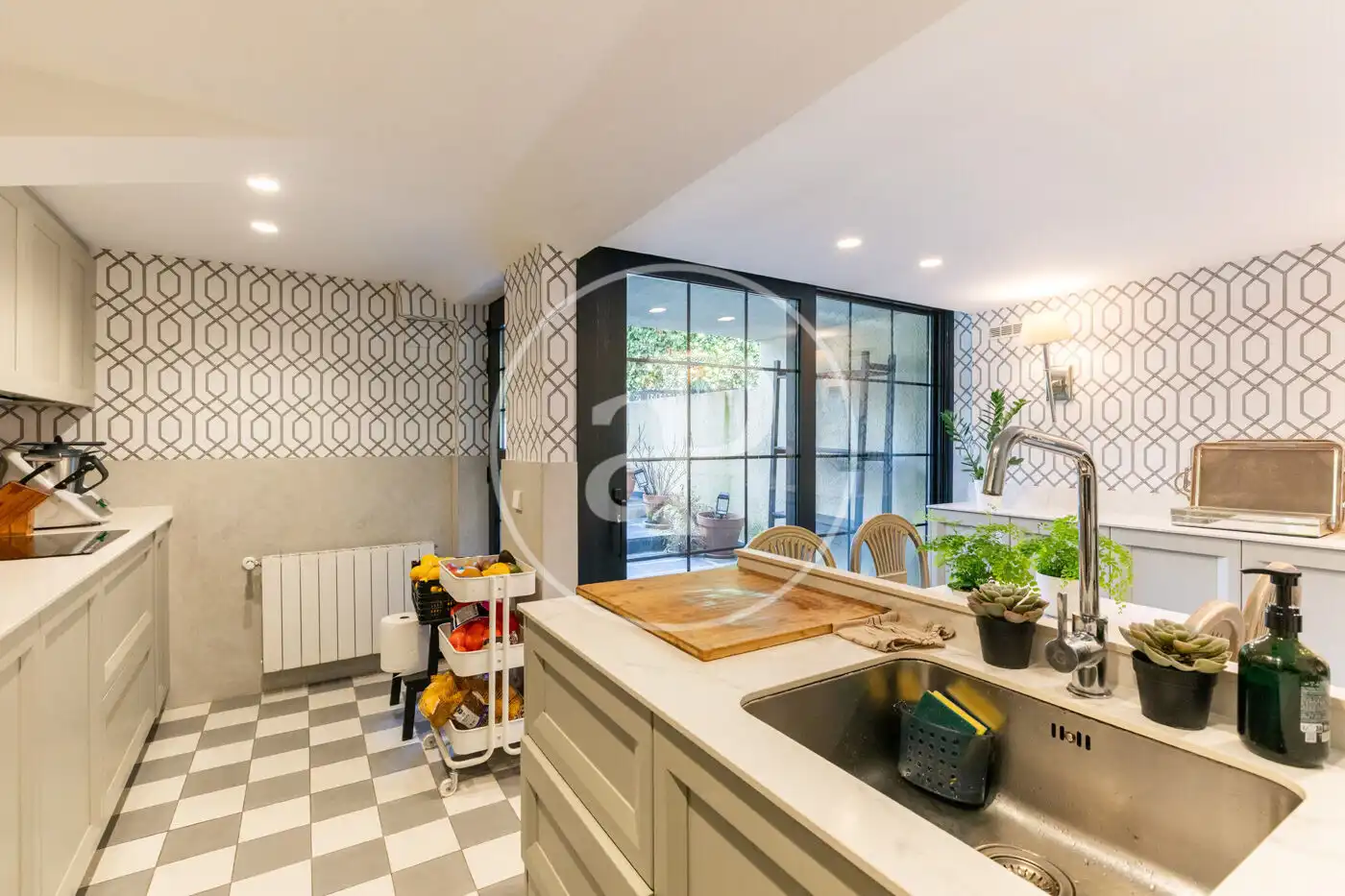 Cocina de Casa adosada en venta en La Moraleja con Aire acondicionado, Calefacción y Jardín privado