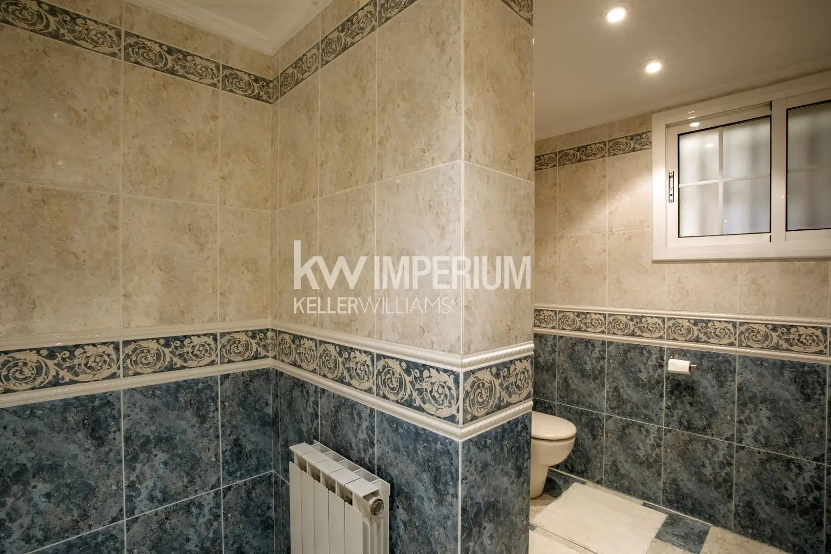 Baño de Piso de alquiler en Tarragona con Jardín privado, Terraza y Amueblado
